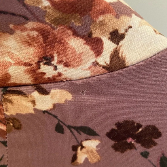 Floral mock neck dress - Picture 4 of 6